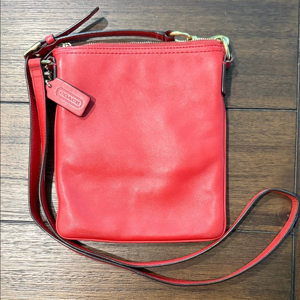 🔥Coach Red Crossbody Bag - Picture 2 of 9